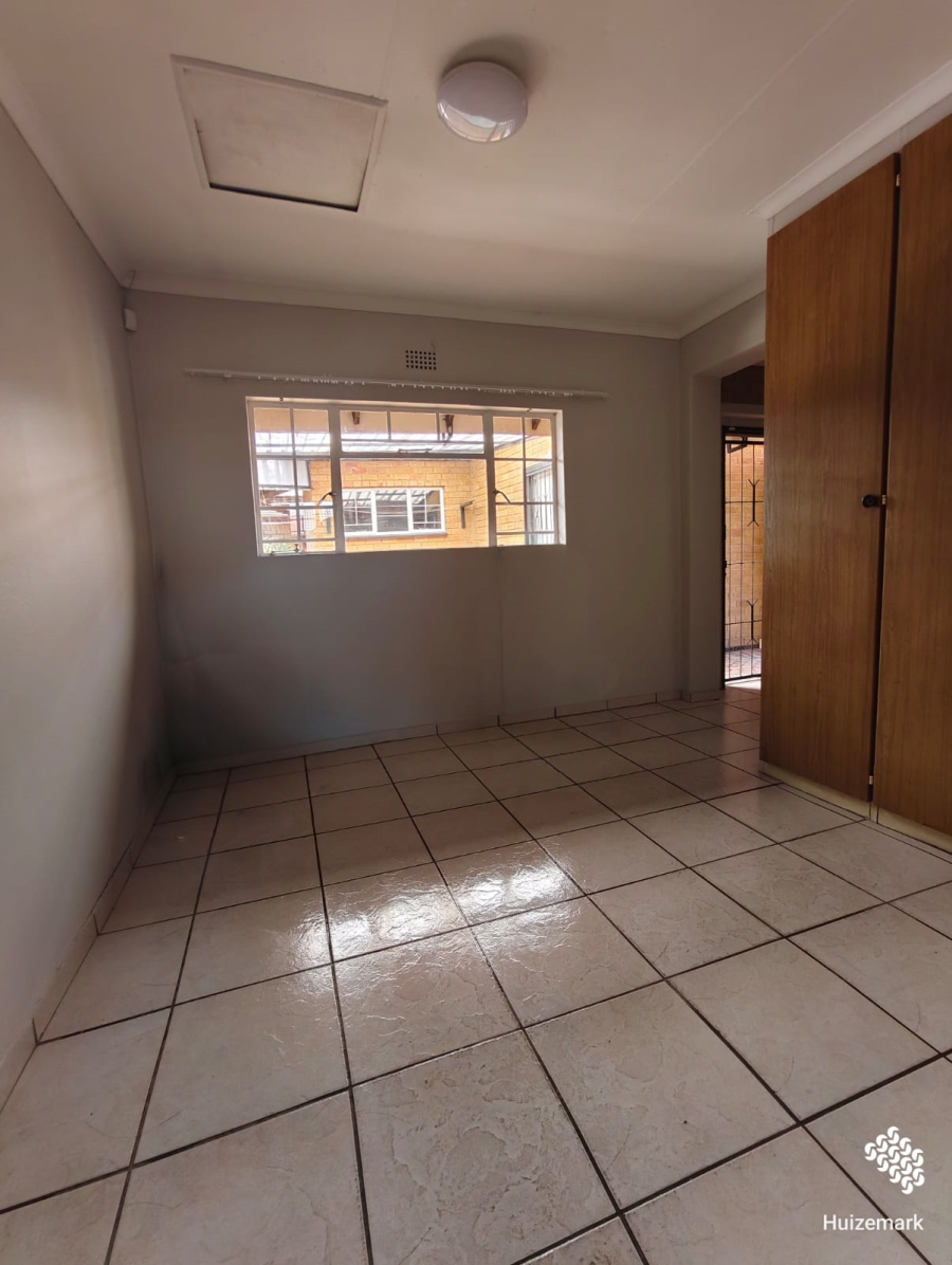 To Let 3 Bedroom Property for Rent in Vaalpark Free State
